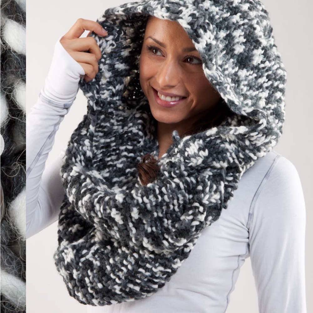 lululemon athletica Knit Hooded Scarf - Black and White like new